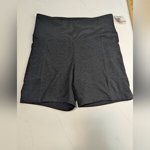 ZOBHA Pull-On Dark Gray Bicycle Athletic Yoga Shorts Pockets, Size M, NWT